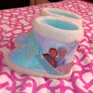 Frozen house slipper boots